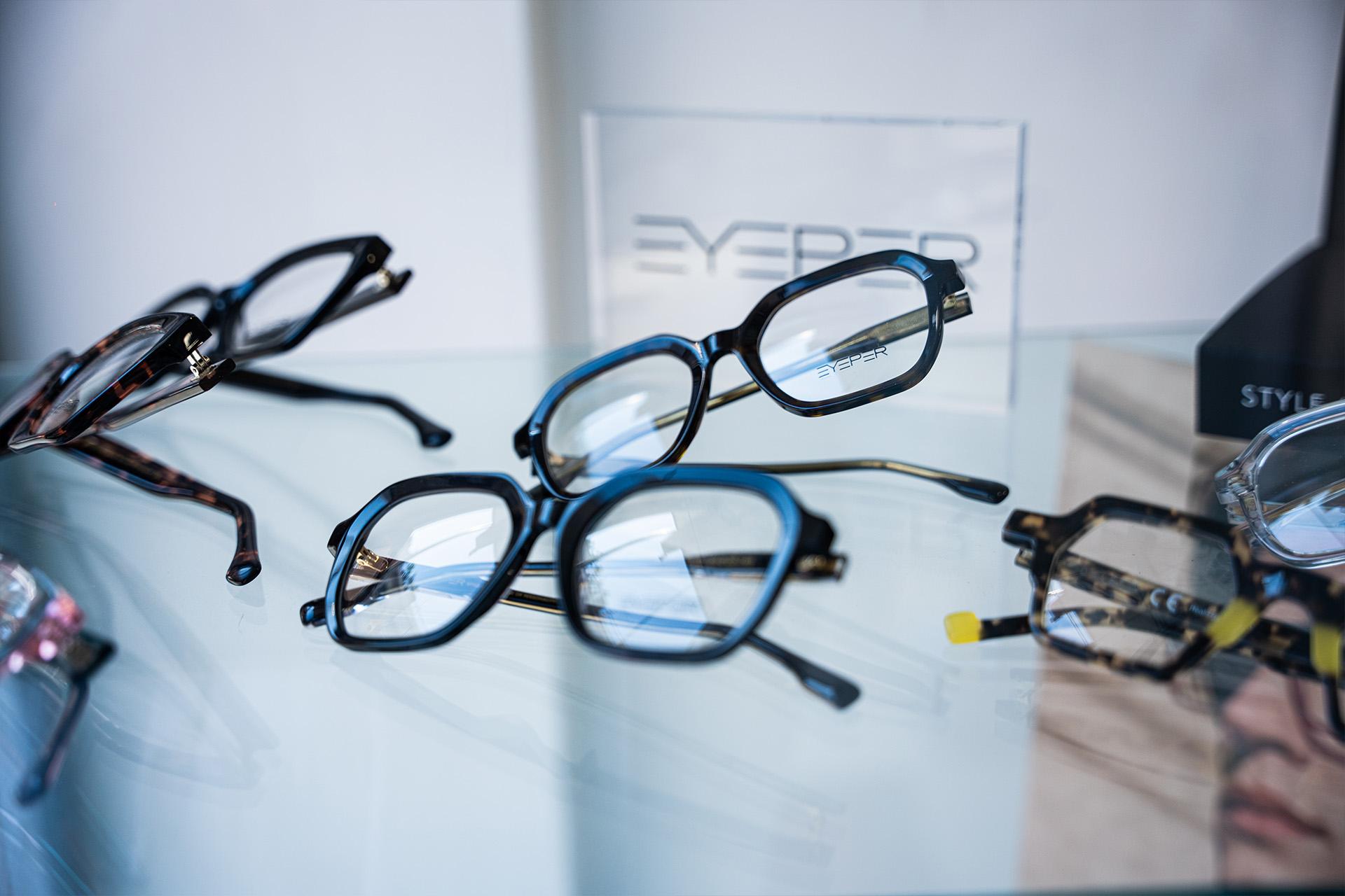 Collezione occhiali da vista eleganti